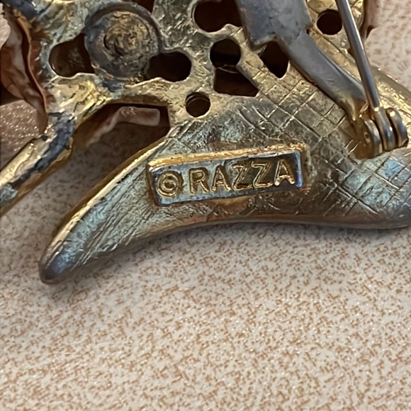 Vintage Rare RAZZA Elephant Head Brooch - Picture 3 of 8
